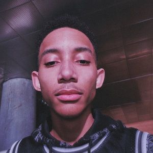 Meet your Posher, Zay